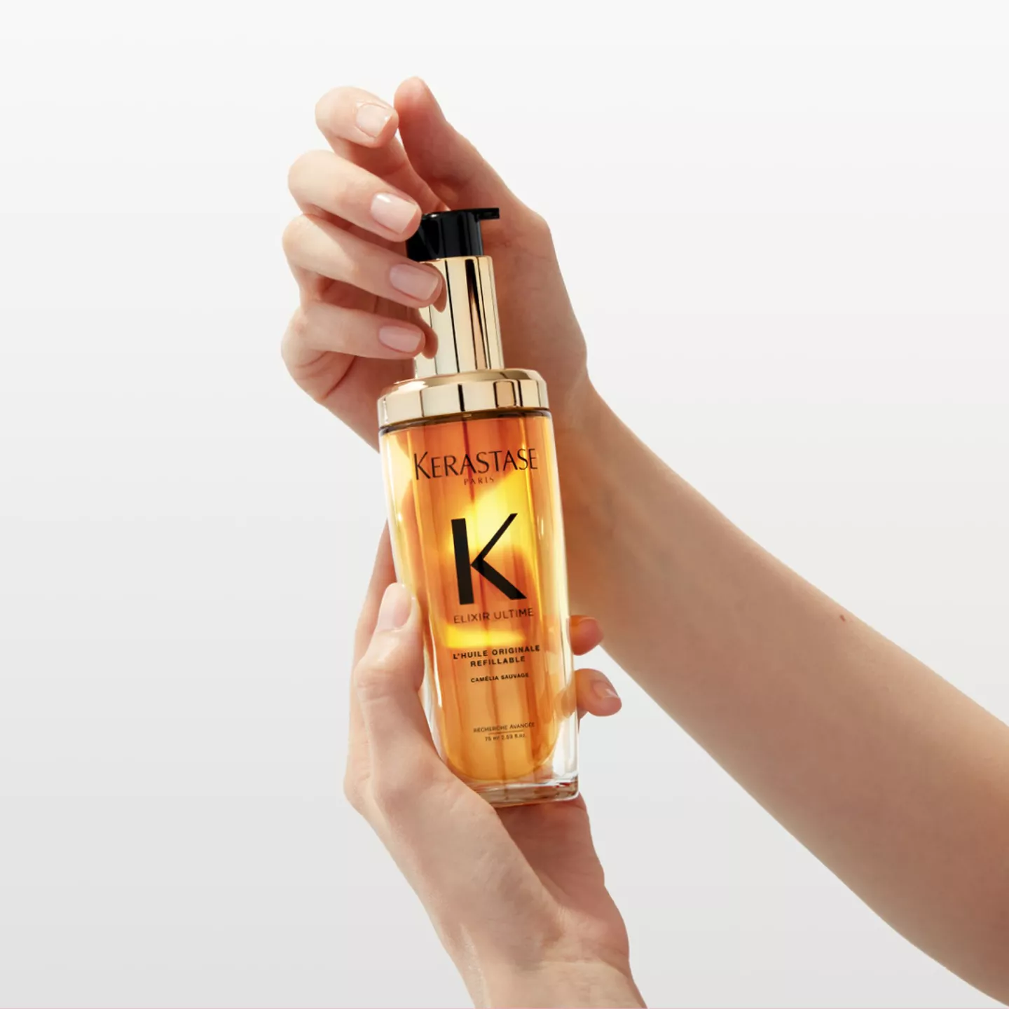Elixir Ultime Refillable Hydrating Hair Oil - Image 9